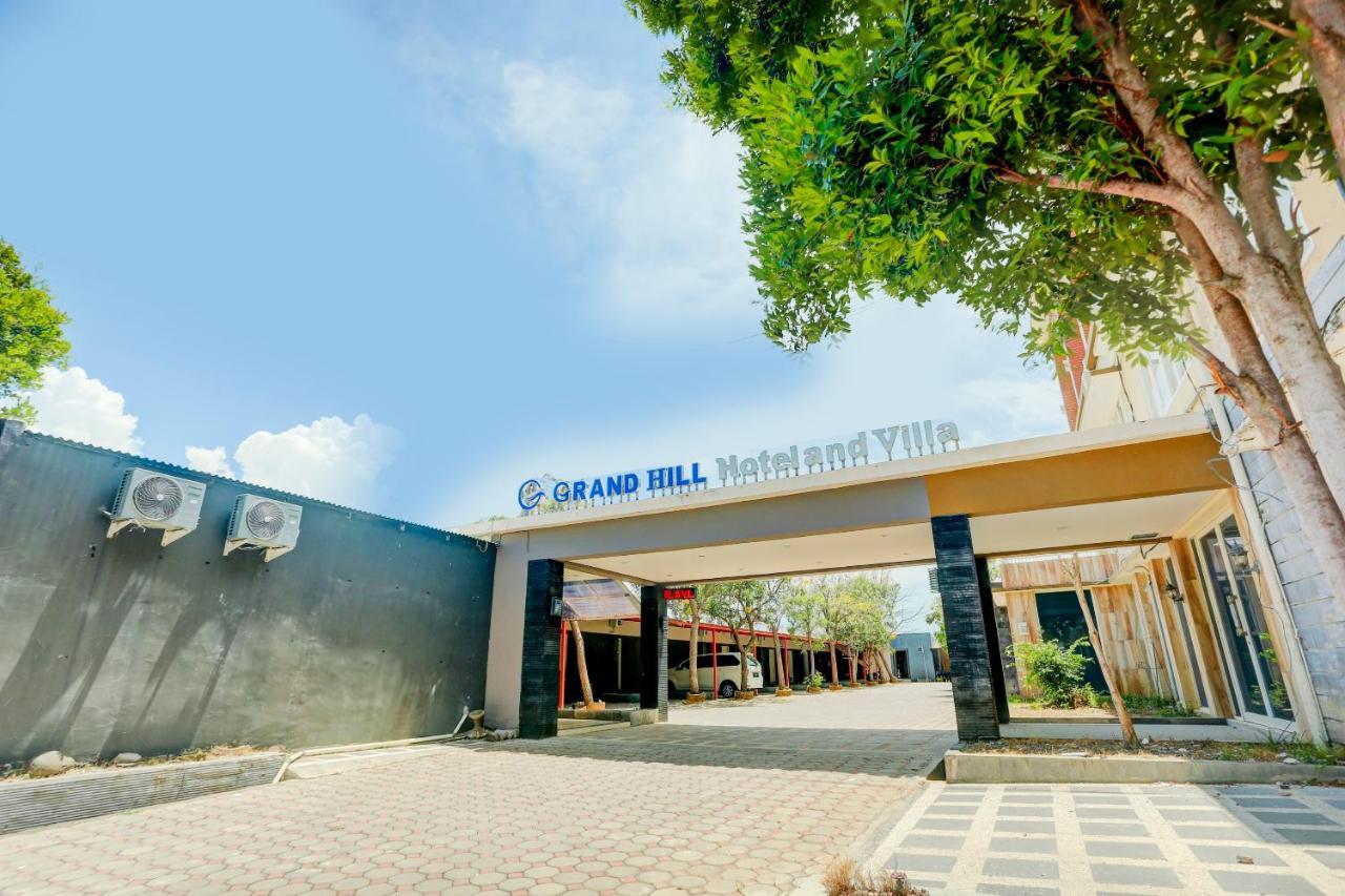 Collection O 90716 Grand Hills Hotel And Resto Banyuwangi  Exterior photo